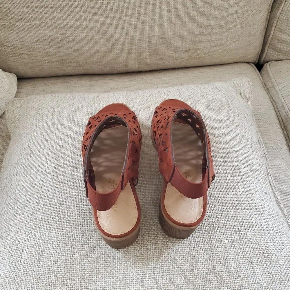 American Eagle Block Sandals Size 6.5